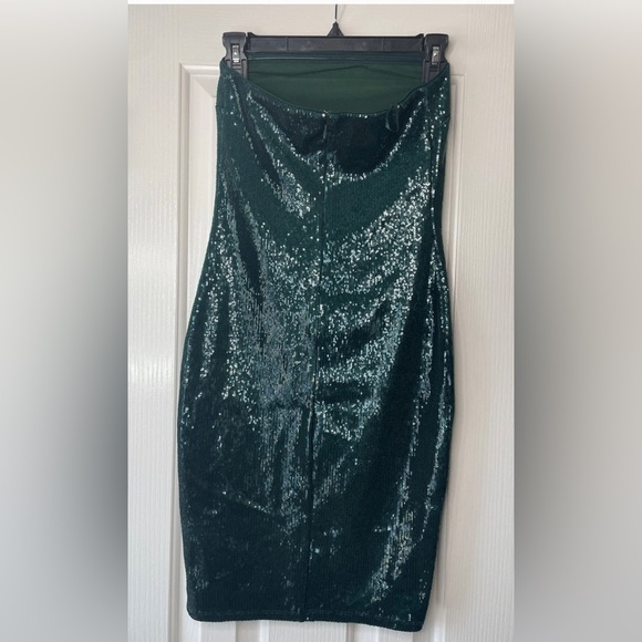 Express Elegant Strapless Sequin Dress Green - Picture 4 of 8